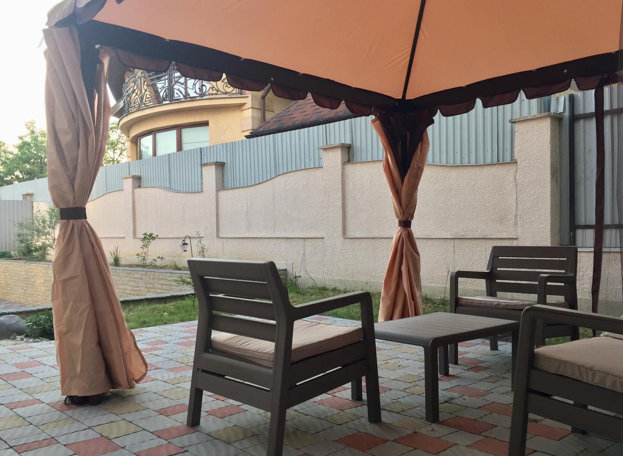 Ferienwohnung Комфортная Апарт-Студия Silena С 2 Спальнями Uschhorod Exterior foto